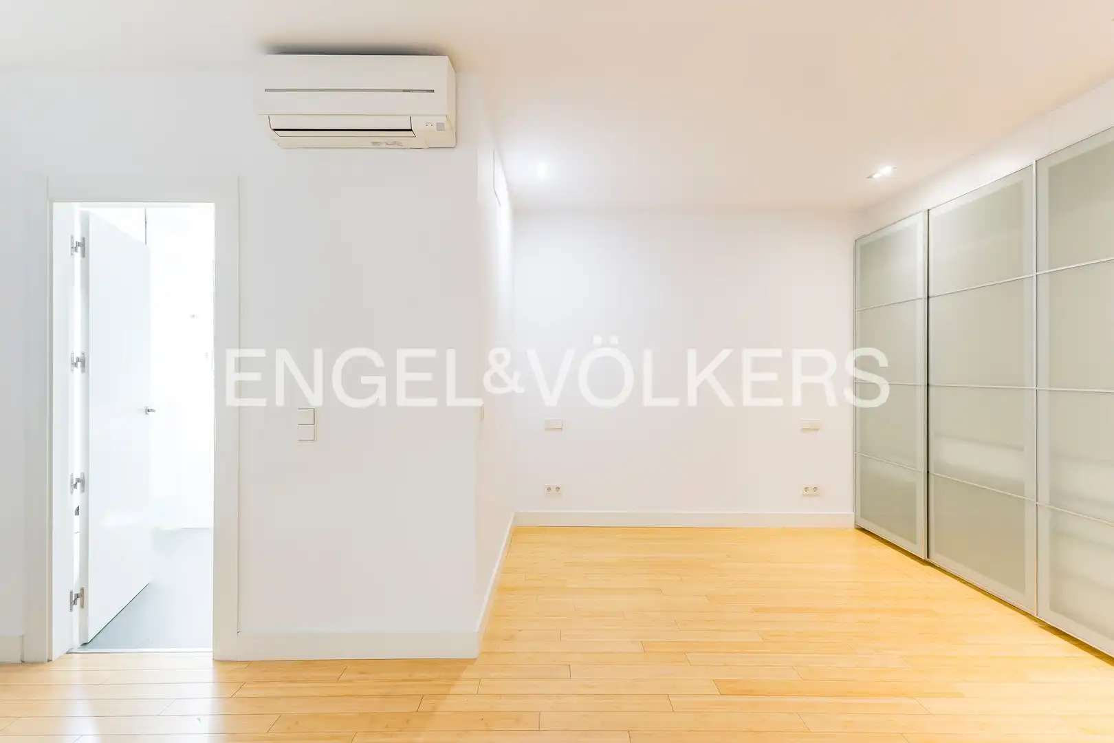 Wohnung zur Miete in Madrid mit Klimaanlage, Heizung und Parkett