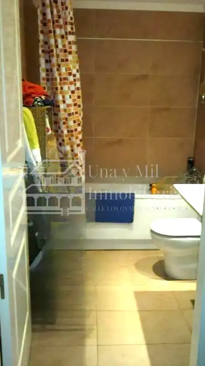 Baño de Casa o chalet en venta en Doñinos de Salamanca con Calefacción, Terraza y Trastero
