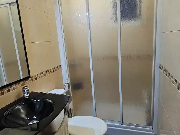 Bany de Pis en venda en Espartinas amb Aire condicionat, Jardí privat i Piscina