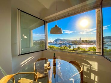 Apartament amb balcó en venda a Ciutat Vella