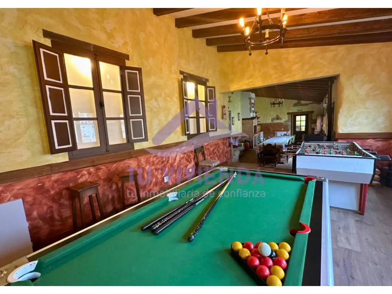 Casa o chalet en venta en Bustillo de la Vega con Jardín privado, Piscina y Amueblado