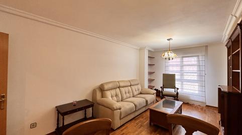 Foto 3 de Piso de alquiler en Alfonso Camín, Llano, Asturias