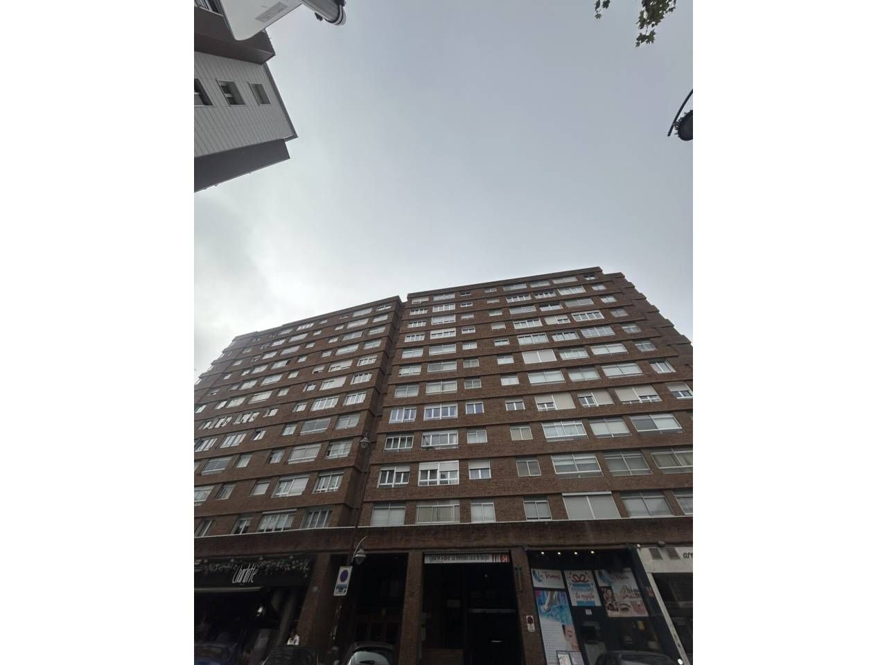 Vista exterior de Garatge en venda en Burgos Capital