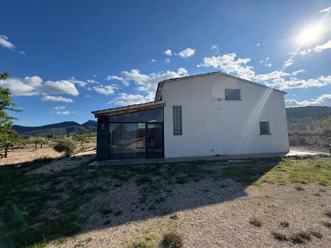 Vista exterior de Finca rústica en venda en Castalla amb Calefacció, Jardí privat i Terrassa