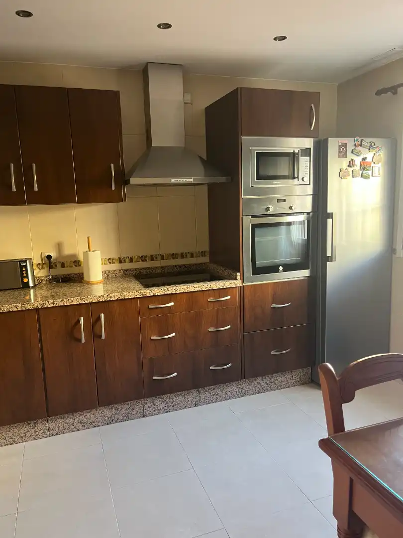 Cuina de Casa adosada en venda en Alhaurín de la Torre amb Aire condicionat, Traster i Piscina comunitària