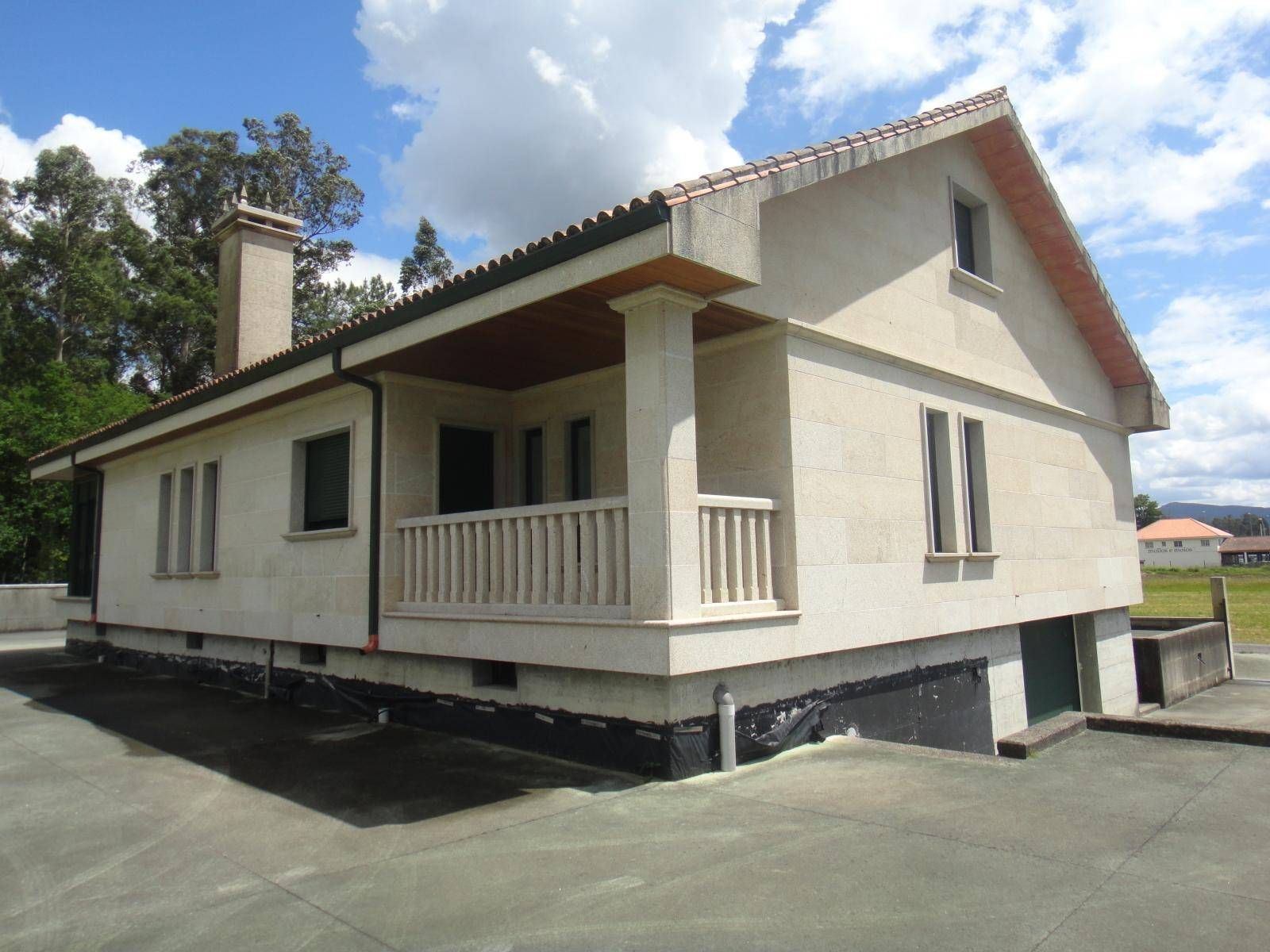 Vista exterior de Casa o xalet en venda en Ames amb Calefacció, Terrassa i Traster