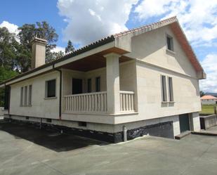 Vista exterior de Casa o xalet en venda en Ames amb Calefacció, Terrassa i Traster