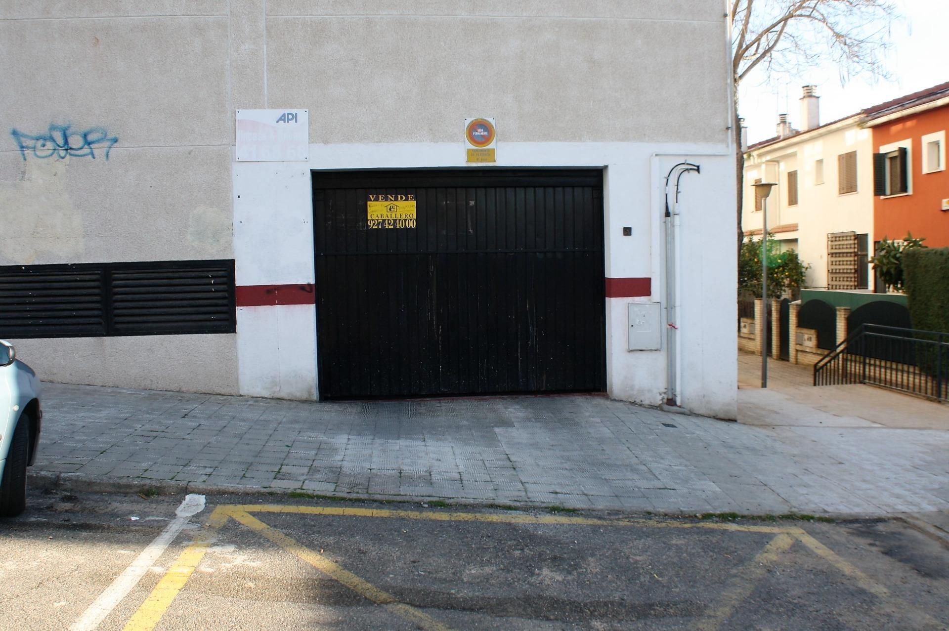Parking of Garage to rent in Plasencia