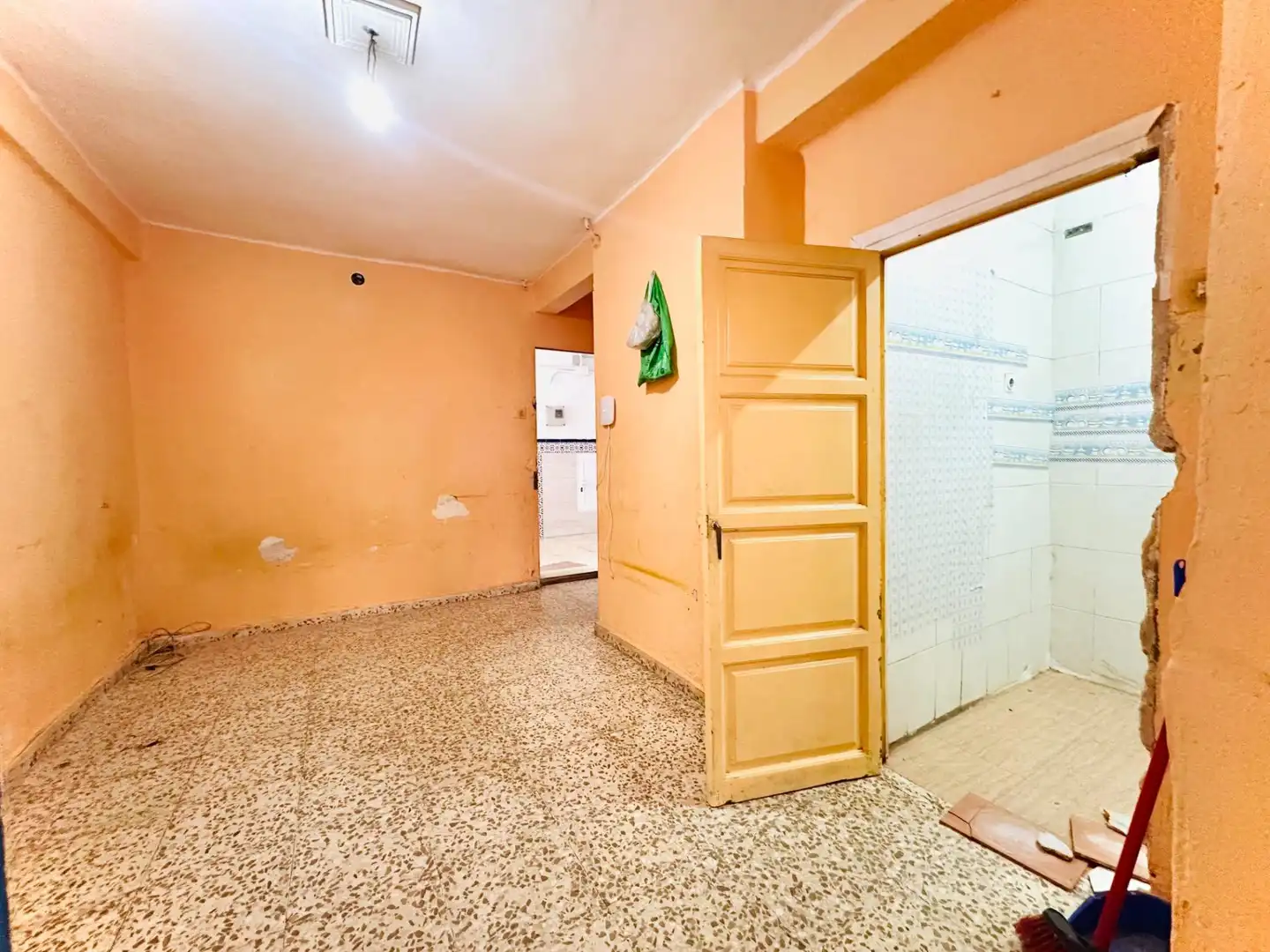 Flat for sale in Granada  with Balcony