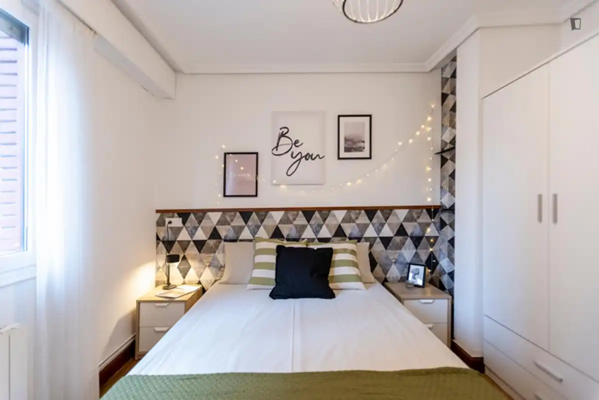 Room in Santutxu - Basarrate