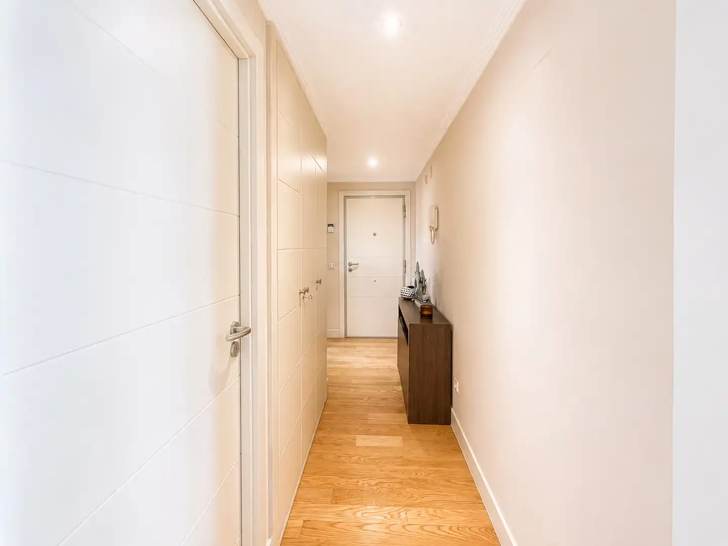 Flat for sale in Madrid  with Air Conditioner, Private garden and Storage room