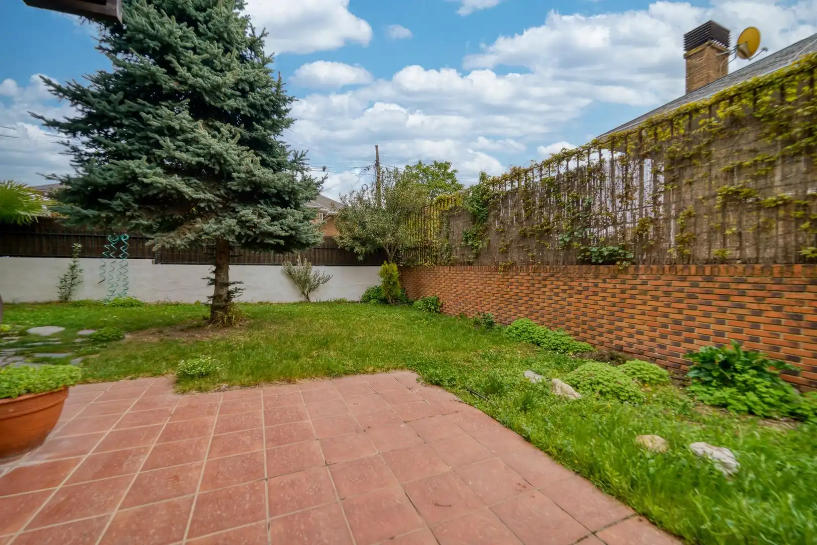 Jardín de Casa adosada en venta en Madrid con Calefacción y Jardín privado