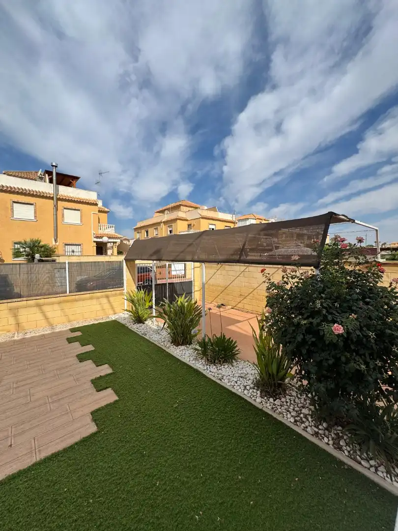 Terrassa de Casa adosada en venda en Rojales amb Aire condicionat, Calefacció i Jardí privat