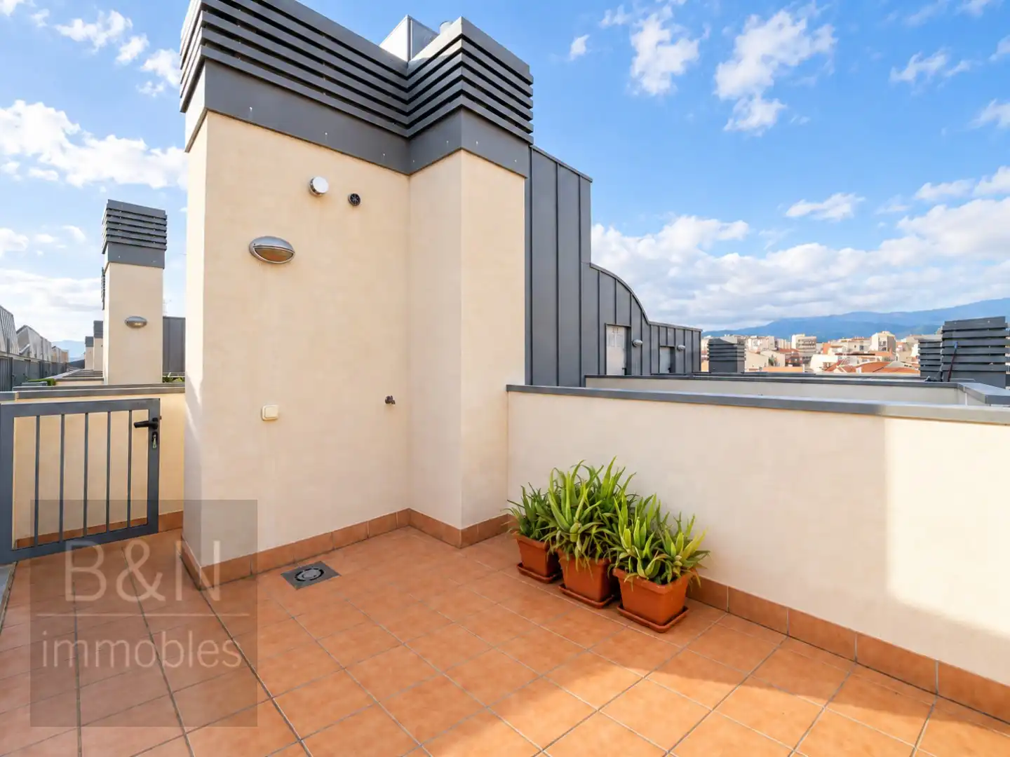 Flat with terrace for sale in Nord-oest, imagen 33