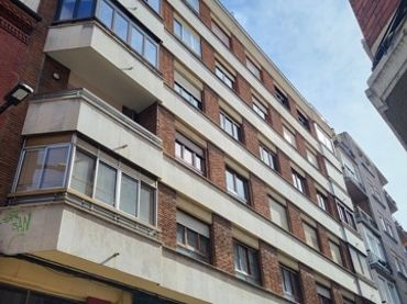 Piso con ascensor en venta en Calle Perú 5