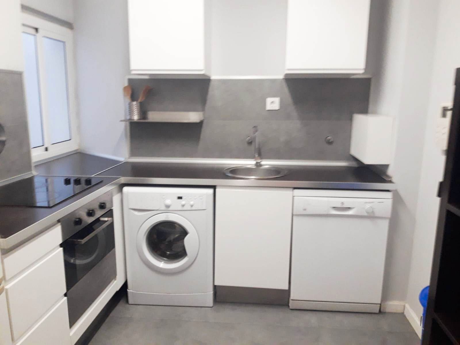 Cocina de Piso de alquiler en  Zaragoza Capital con Calefacción, Parquet y Amueblado