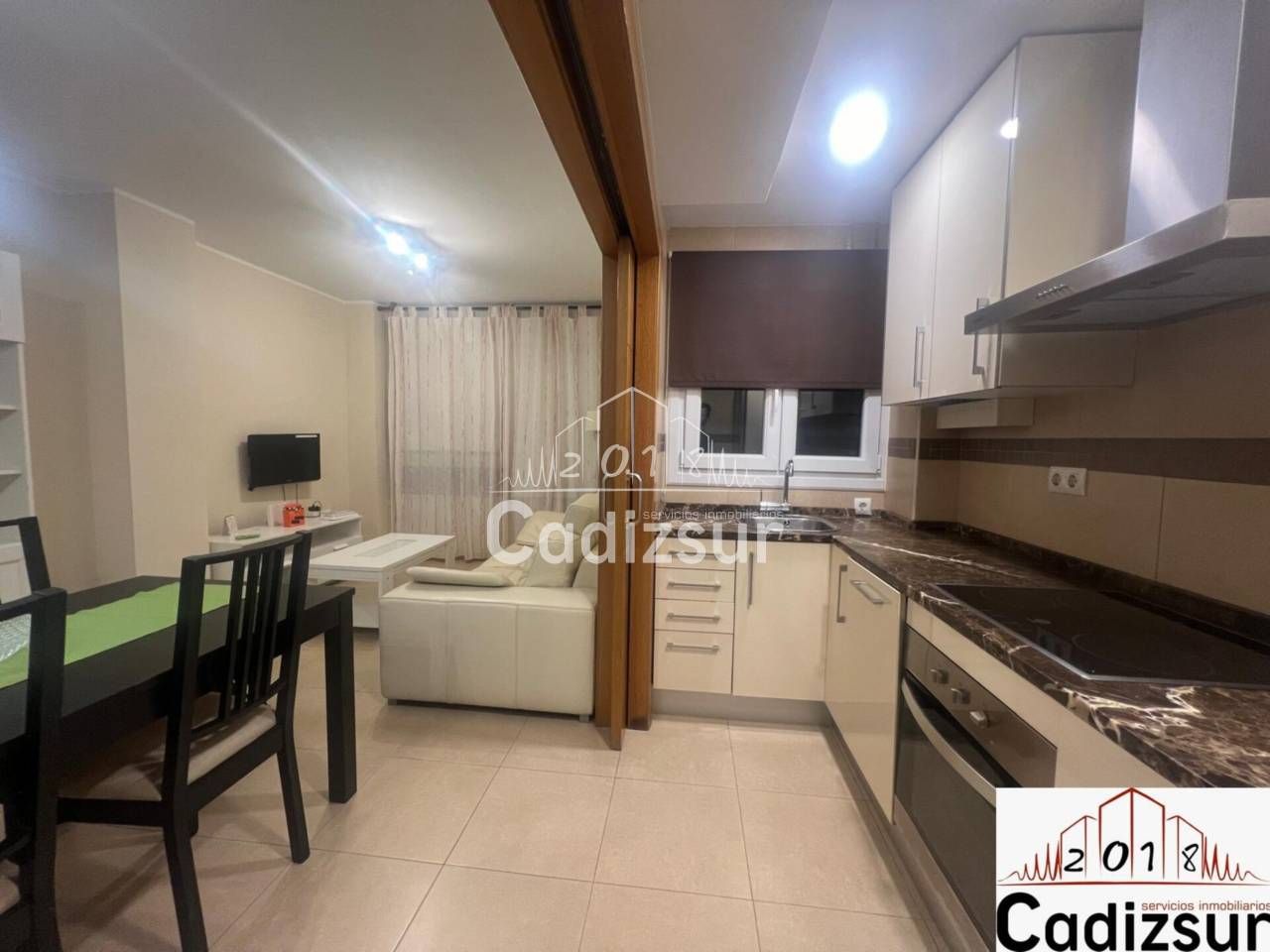 Cocina de Piso de alquiler en  Cádiz Capital con Aire acondicionado, Terraza y Amueblado