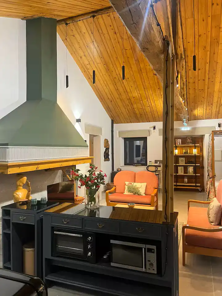 Detached house with pool to rent in Calle Veiguicela, imagen 2