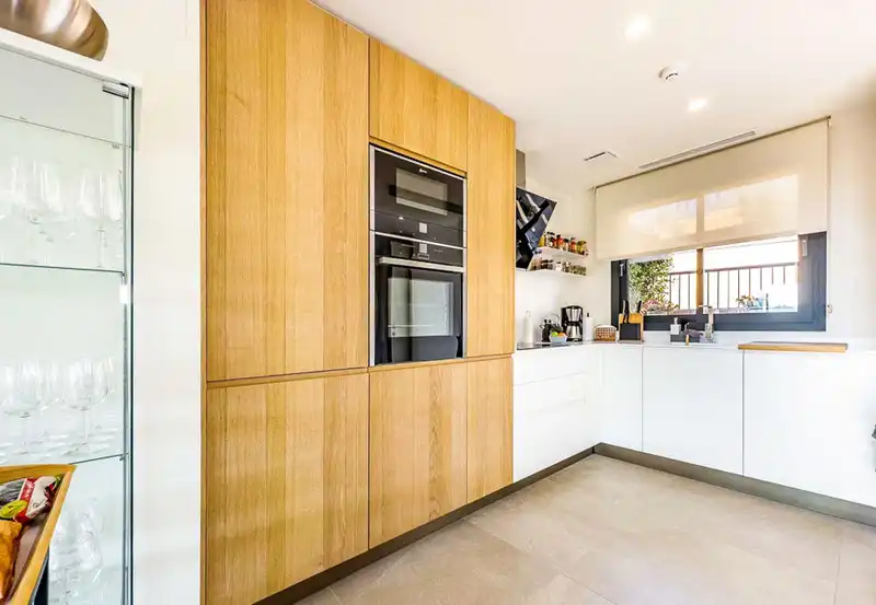 Küche von Haus oder Chalet zum Verkauf in Marbella mit Klimaanlage, Heizung und Privatgarten