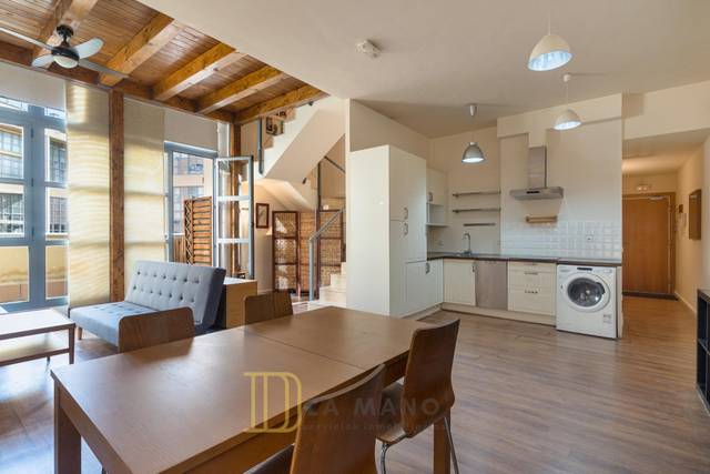 Oficina en Venta en Calle Nanclares de Oca, 1 en Rejas