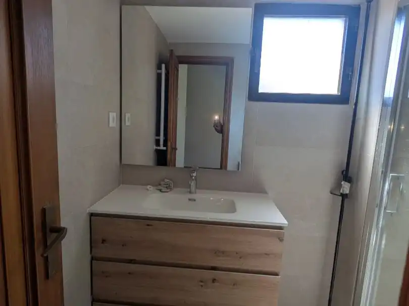 Badezimmer von Wohnung zur Miete in Madrid mit Klimaanlage, Heizung und Parkett