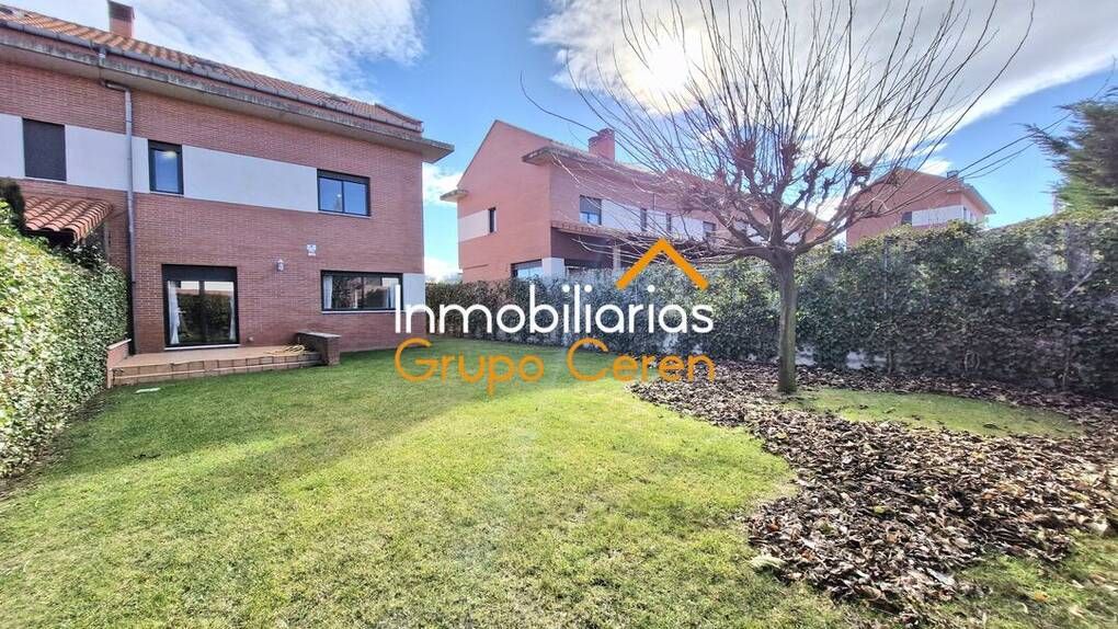 Exterior view of Single-family semi-detached for sale in Cirueña  with Heating, Private garden and Terrace