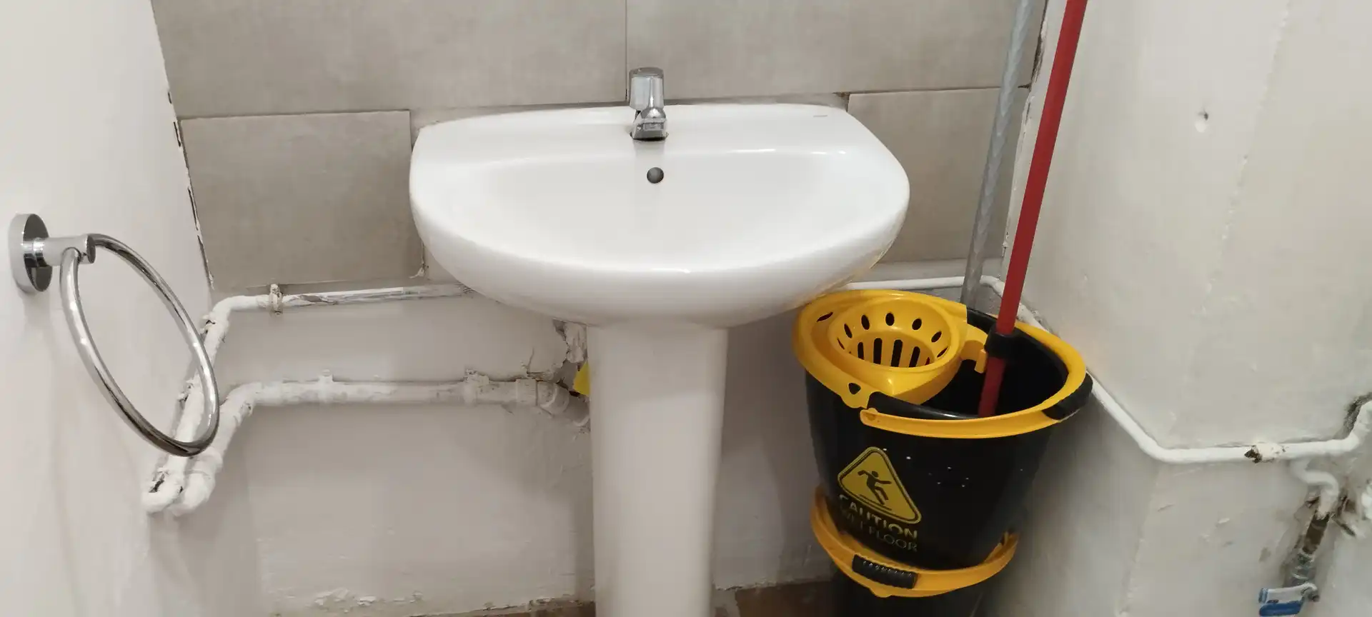 Bany de Local en venda en Granollers amb Calefacció