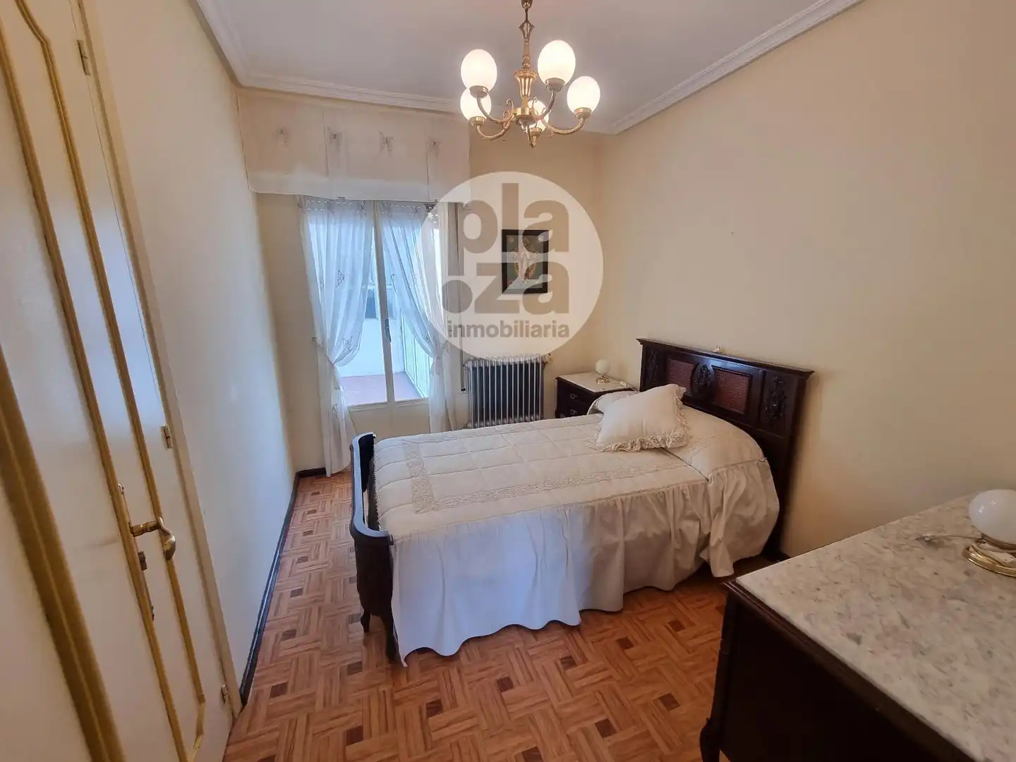 Schlafzimmer von Wohnung zum Verkauf in Burgos mit Heizung, Terrasse und Abstellraum
