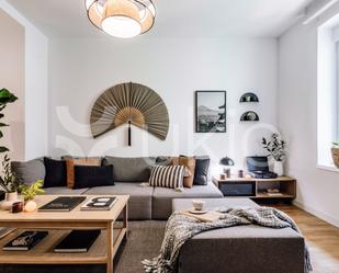 Sala d'estar de Apartament de lloguer en  Madrid Capital amb Aire condicionat