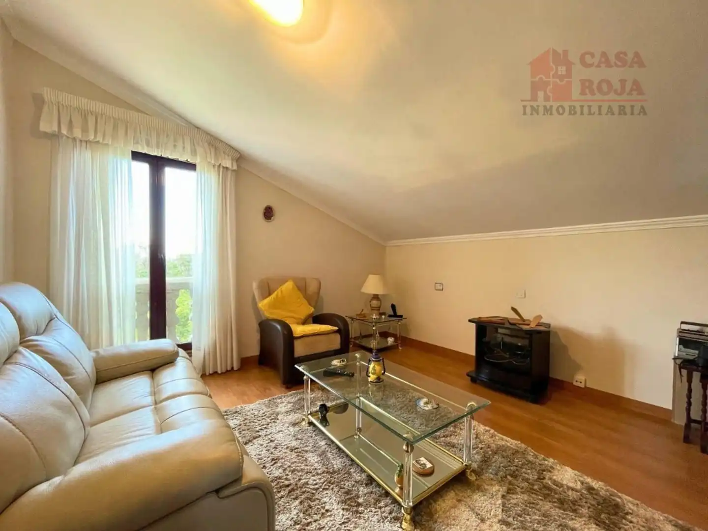 Sala de estar de Casa o chalet en venta en Cangas  con Calefacción, Terraza y Piscina