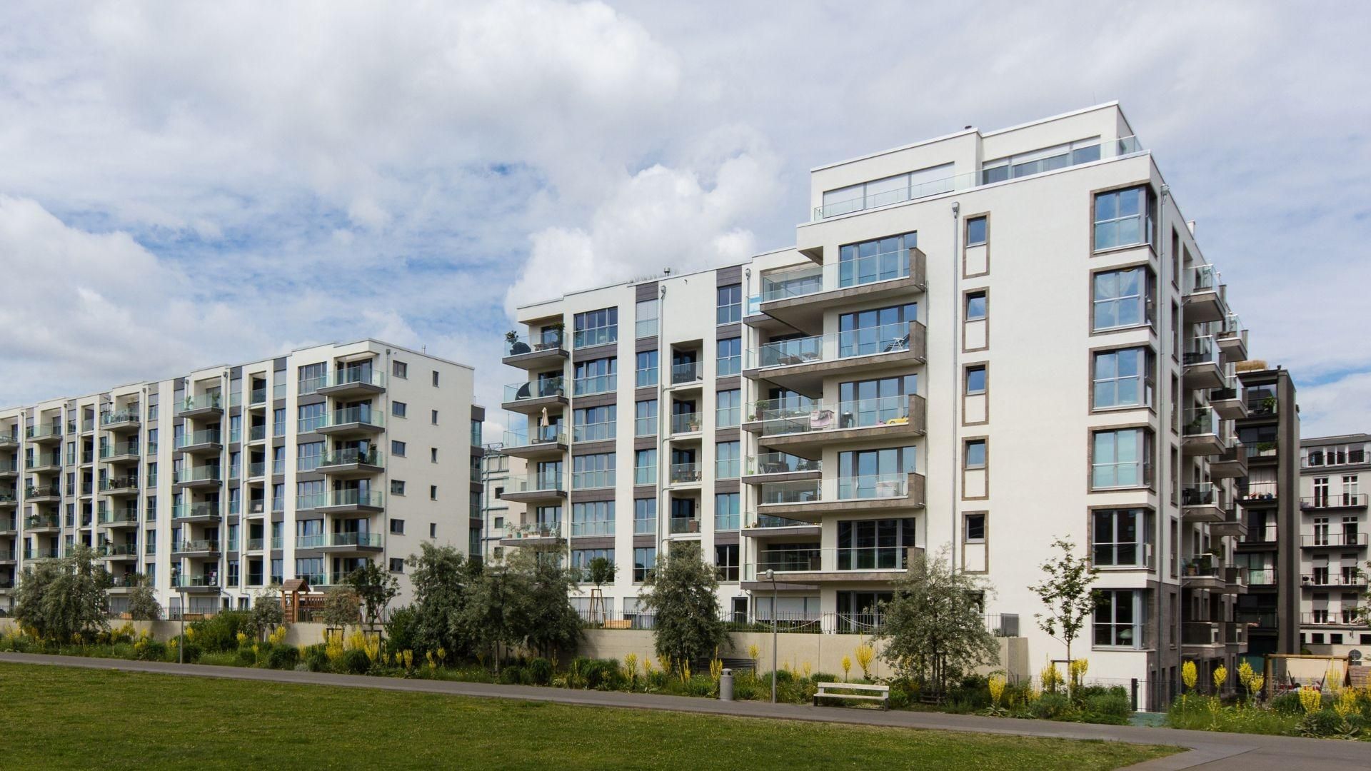 Exterior view of Flat for sale in  Madrid Capital  with Air Conditioner, Heating and Private garden