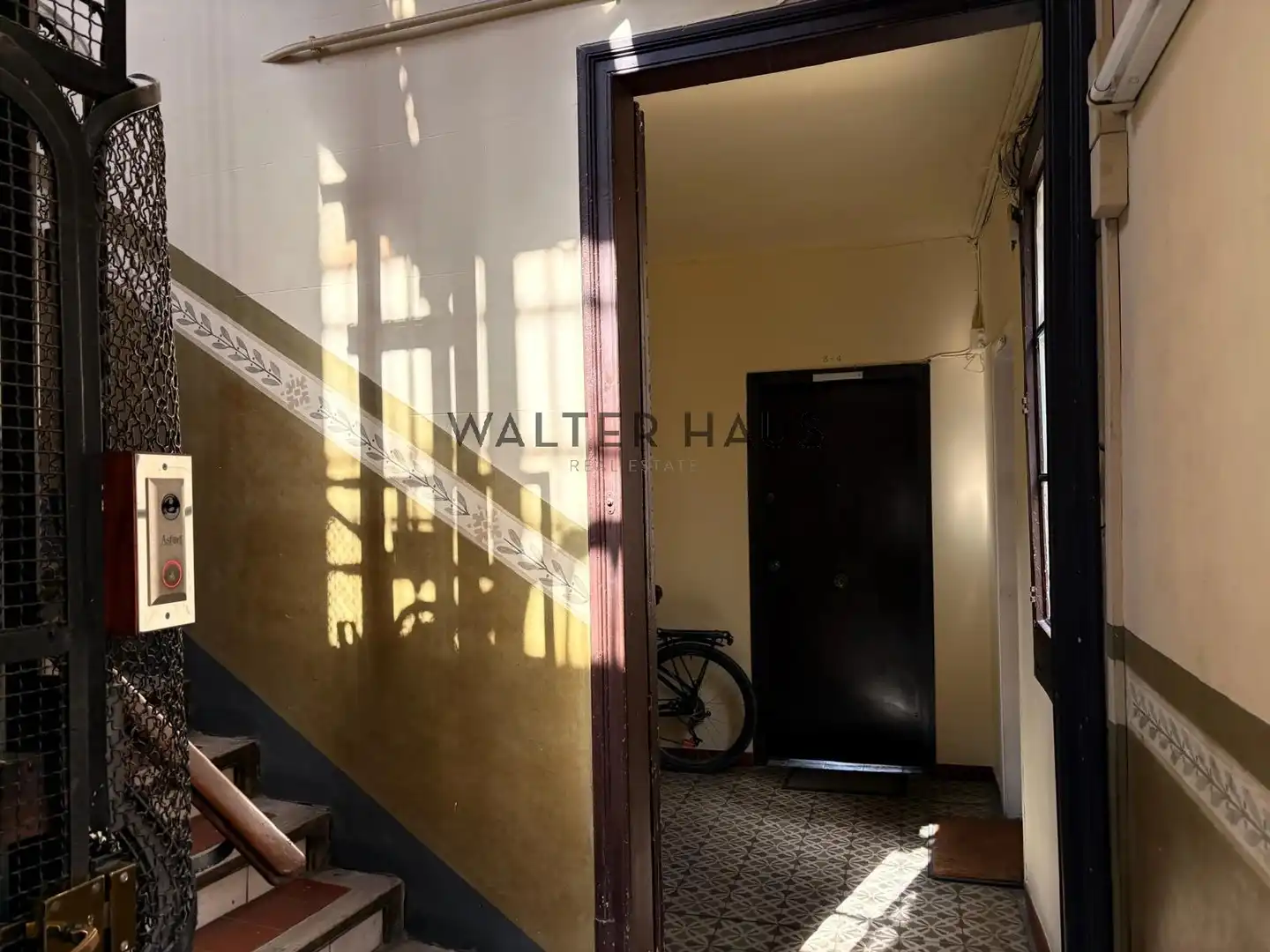 Appartamento con terrazza in vendita a Carrer de Méndez Núñez, imagen 7
