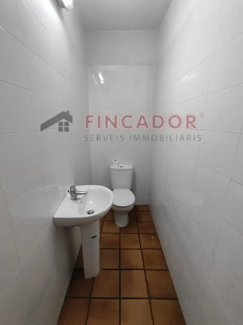 Baño de Casa adosada en venta en Barcelona con Aire acondicionado, Calefacción y Parquet