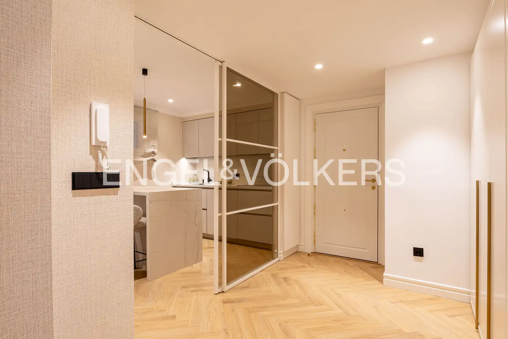 Wohnung zum Verkauf in Madrid mit Klimaanlage, Heizung und Möbliert