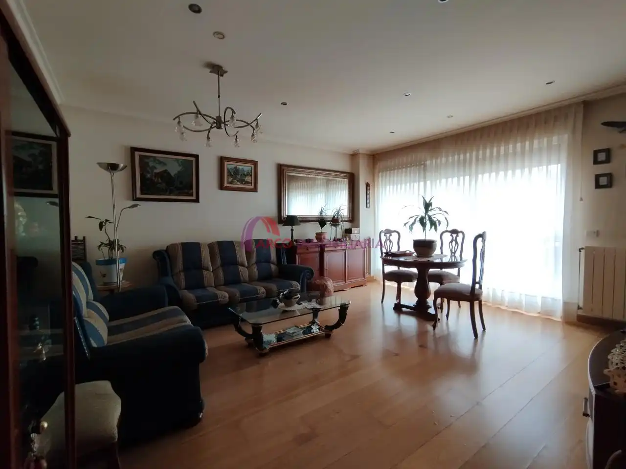 Sala de estar de Piso en venta en Burgos con Calefacción, Parquet y Terraza