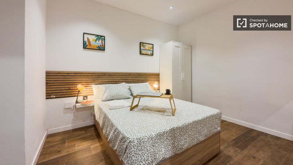 Bedroom of Flat to rent in L'Hospitalet de Llobregat  with Air Conditioner, Heating and Furnished