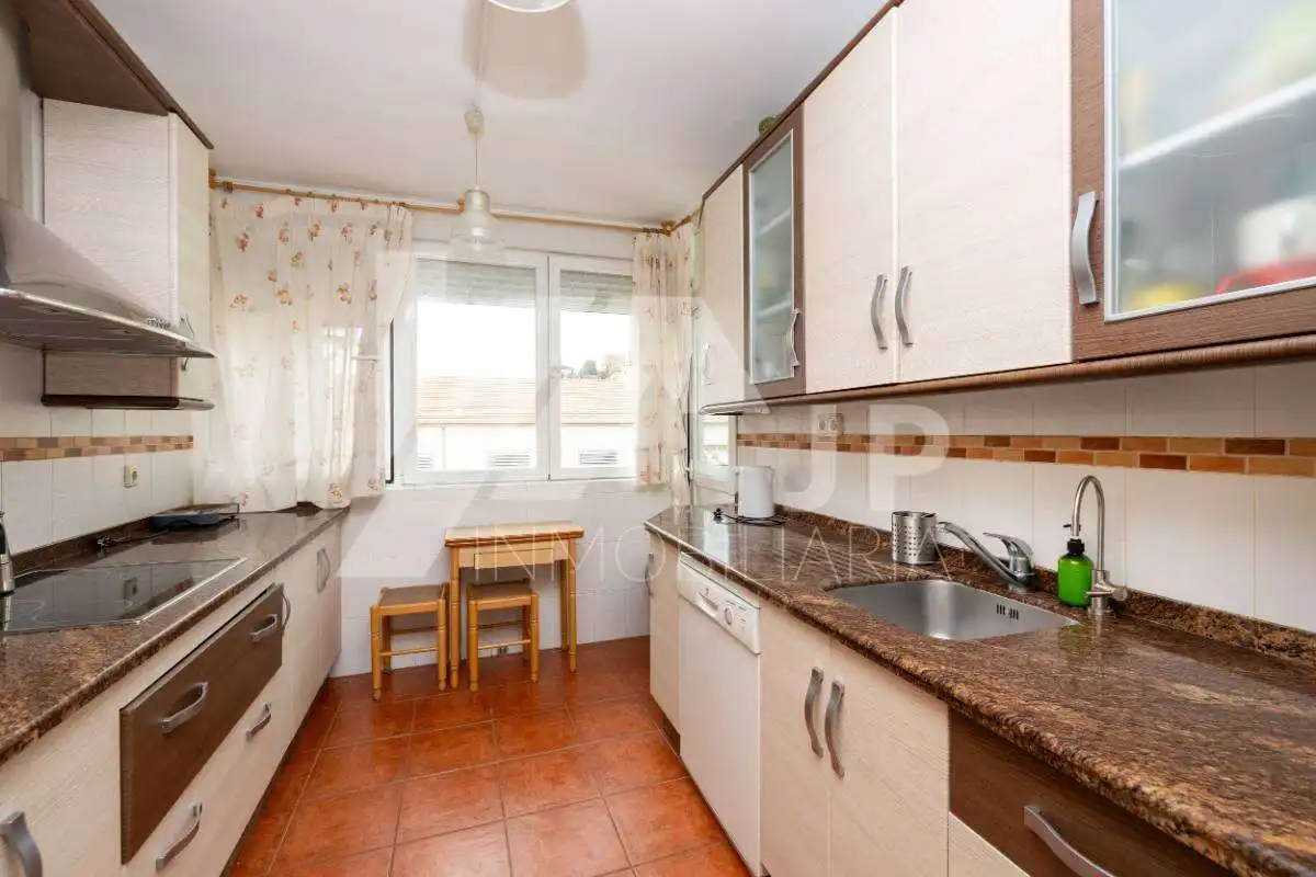 Flat with terrace for sale in Calle Belén, imagen 9