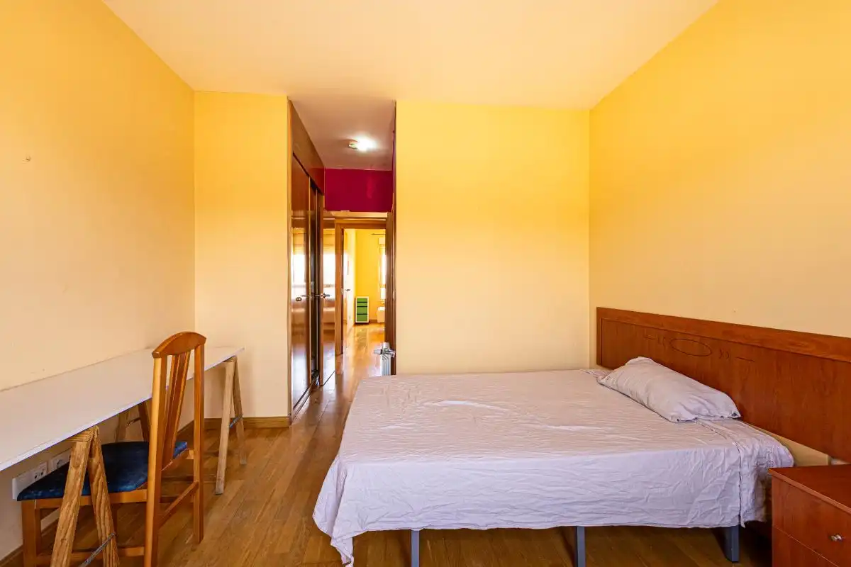 Bedroom of Flat for sale in Toledo  with Heating, Private garden and Swimming Pool
