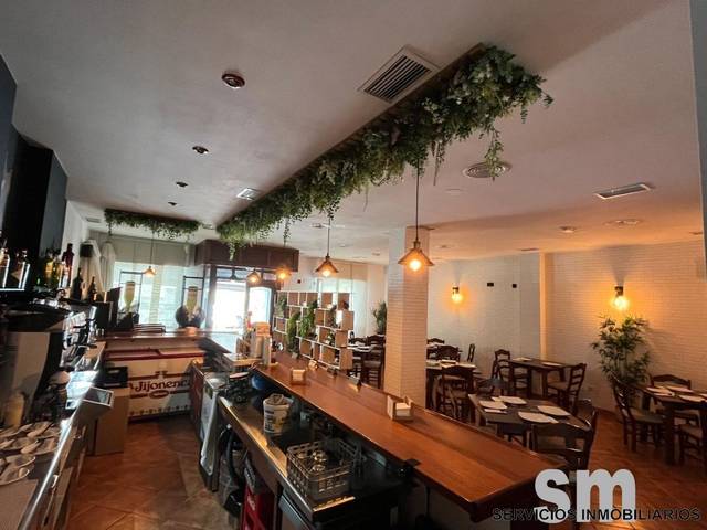 Local comercial en Alquiler en Ubrique