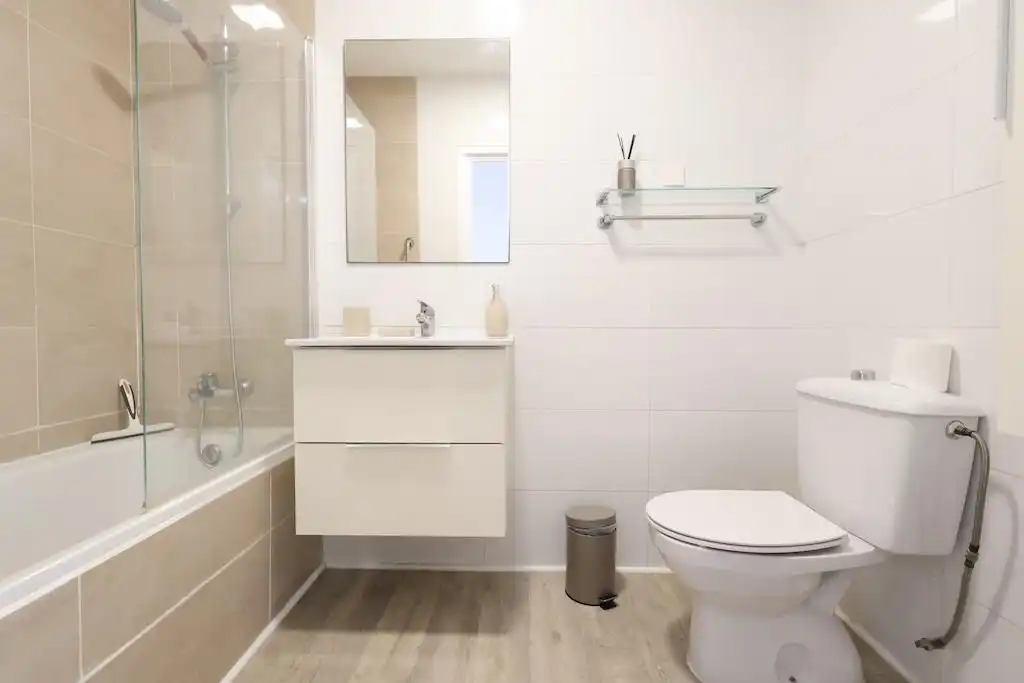 Bathroom of Apartments for rent in Orihuela  with Air Conditioner, Heating and Private garden