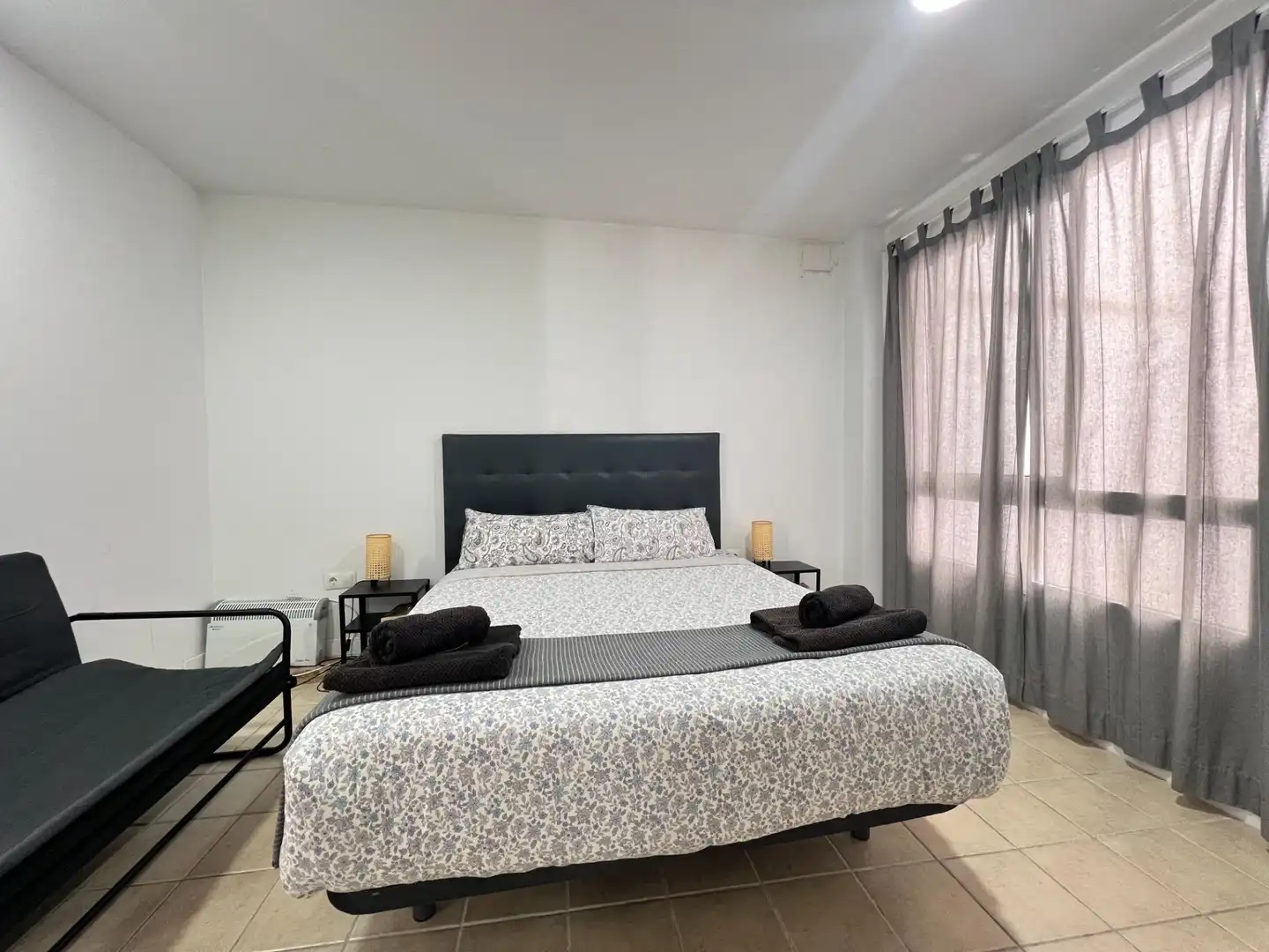 Habitación de Edificio en venta en Málaga