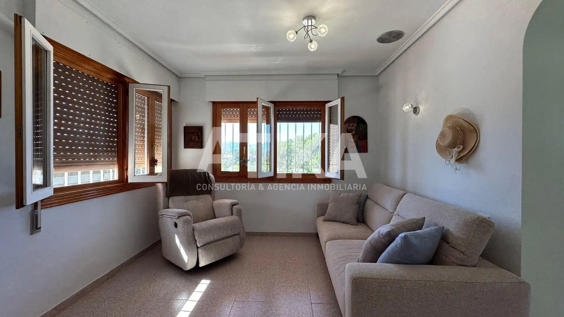 Sala de estar de Casa o chalet en venta en Agullent con Calefacción, Terraza y Trastero