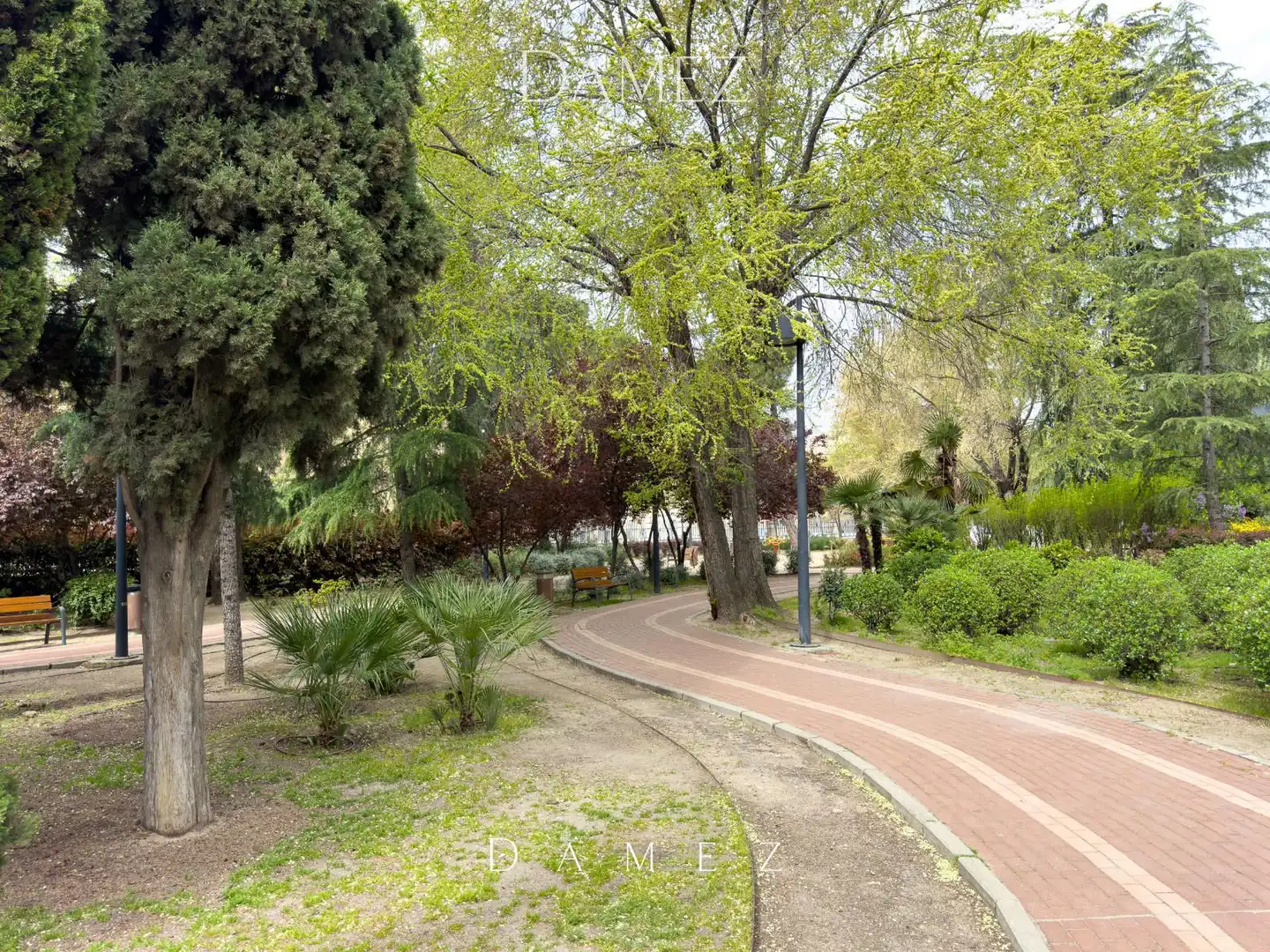 Außenansicht von Wohnung zum Verkauf in Madrid mit Klimaanlage, Heizung und Abstellraum