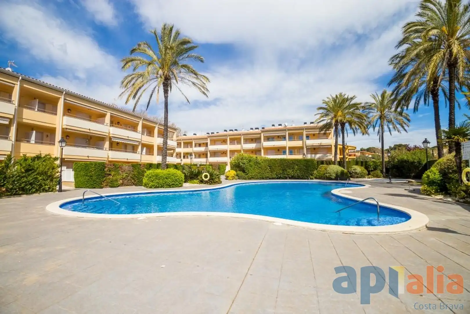 Swimming pool of Ground floor for sale in Castell d'Aro, Platja d'Aro i s'Agaró  with Heating, Private garden and Storage room