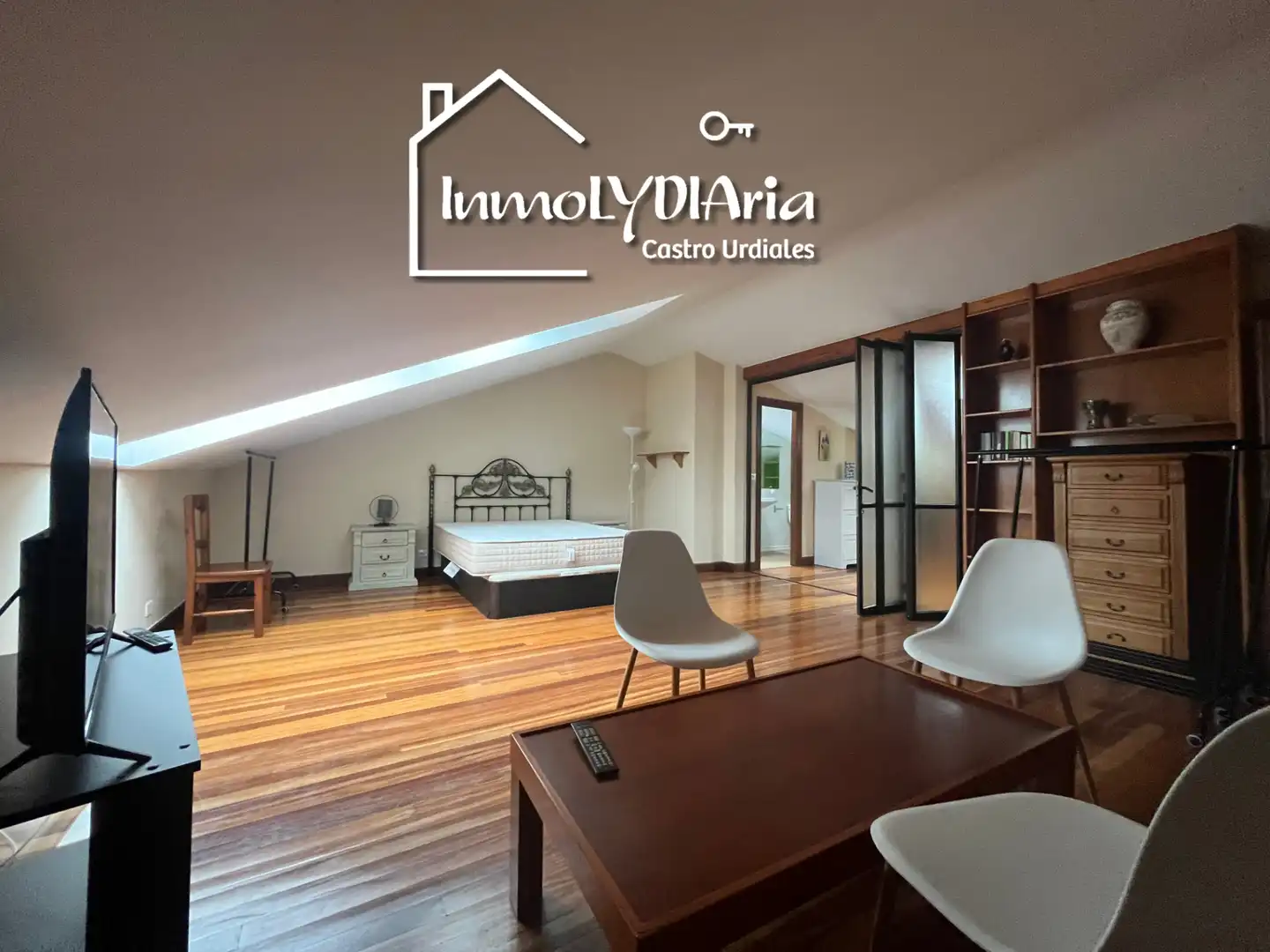 Living room of Flat for sale in Castro-Urdiales  with Heating, Parquet flooring and Terrace