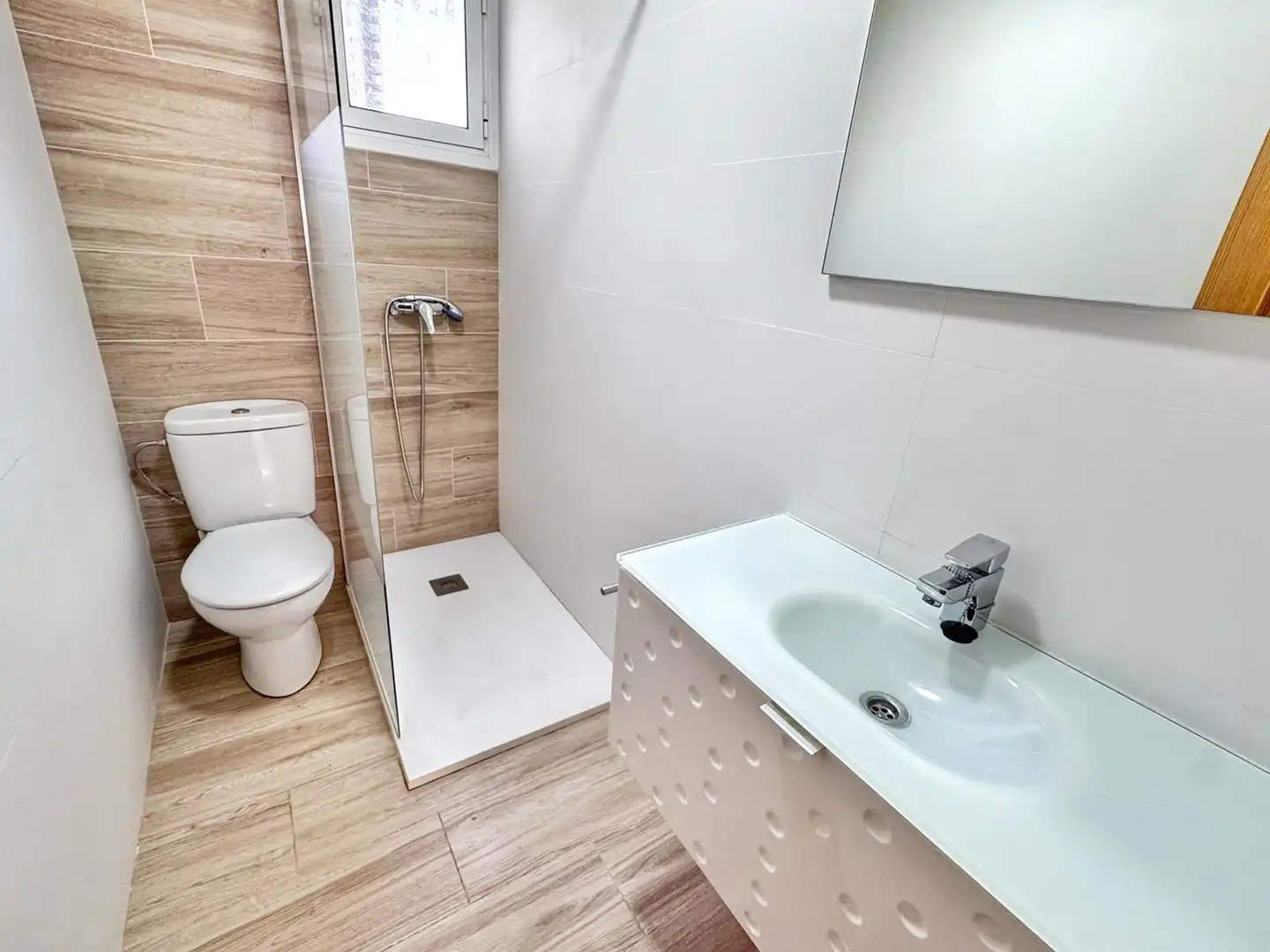 Baño de Piso de alquiler en Elda con Calefacción y Amueblado