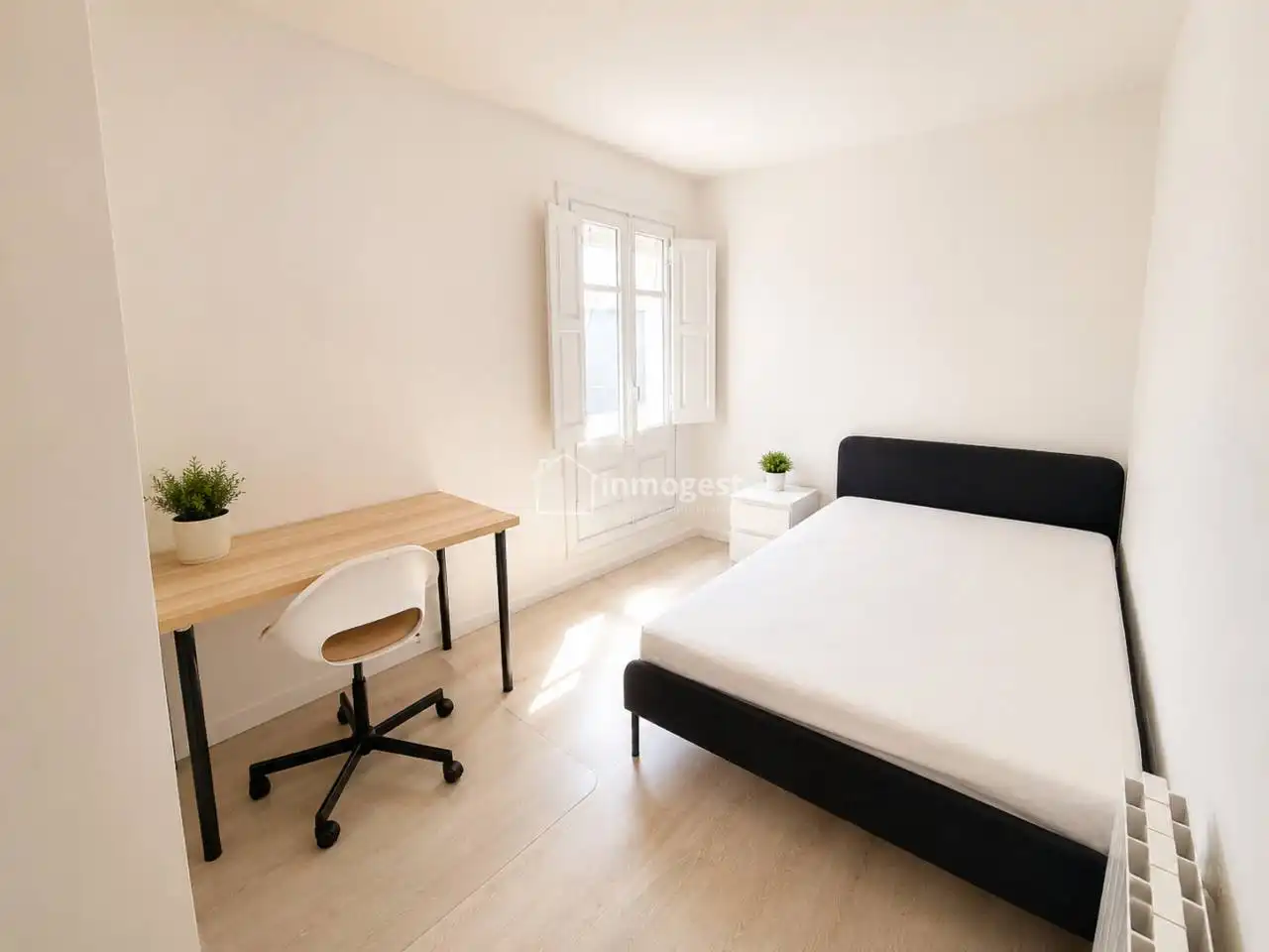 Bedroom of Attic for sale in Girona  with Air Conditioner, Heating and Parquet flooring