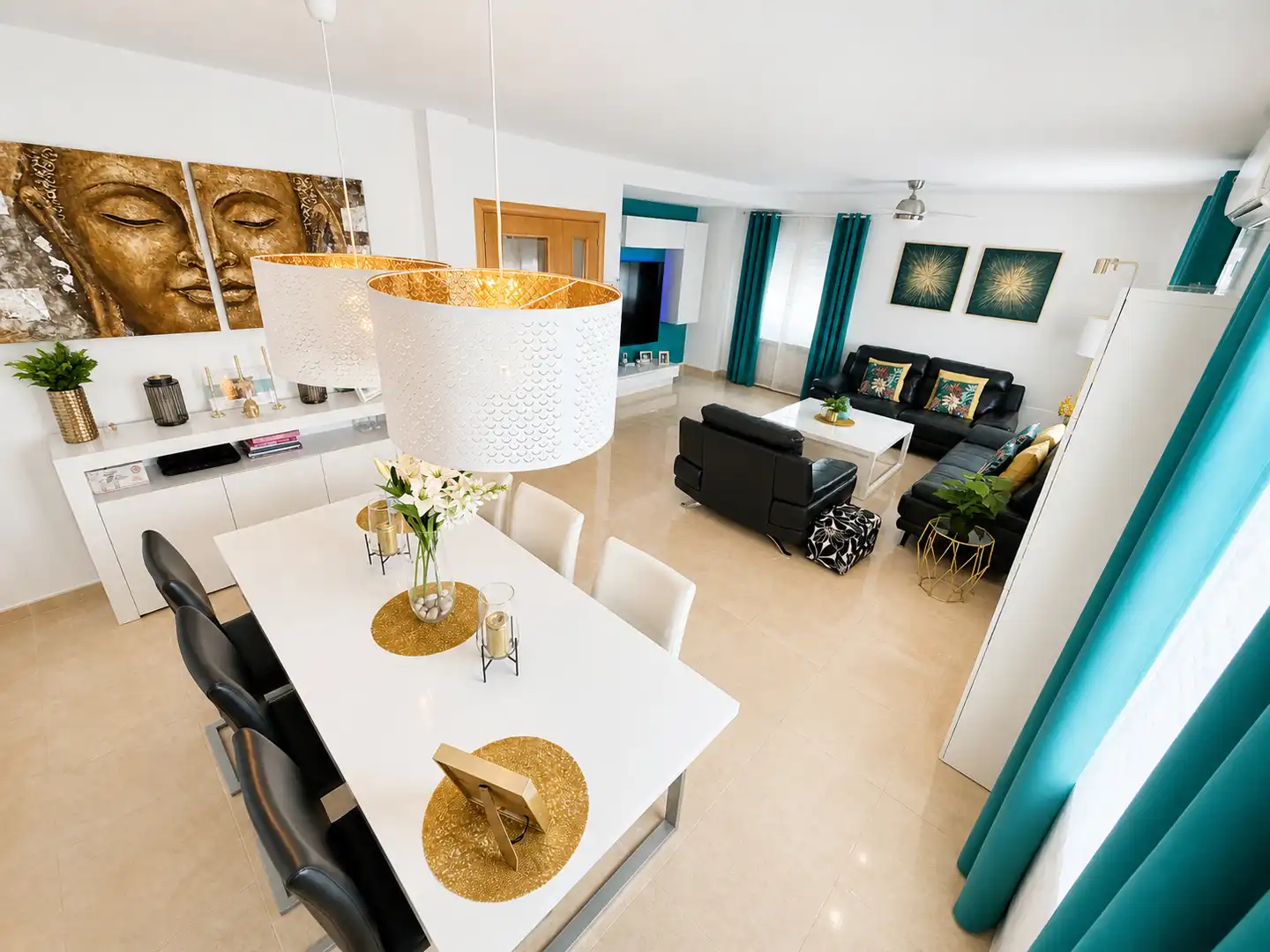 Sala de estar de Casa o chalet en venta en Serranillos del Valle con Aire acondicionado, Calefacción y Jardín privado