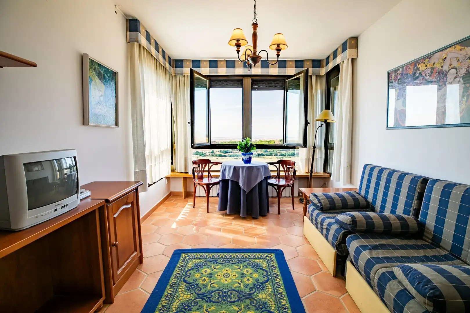 Sala d'estar de Edifici en venda en La Sotonera, Huesca