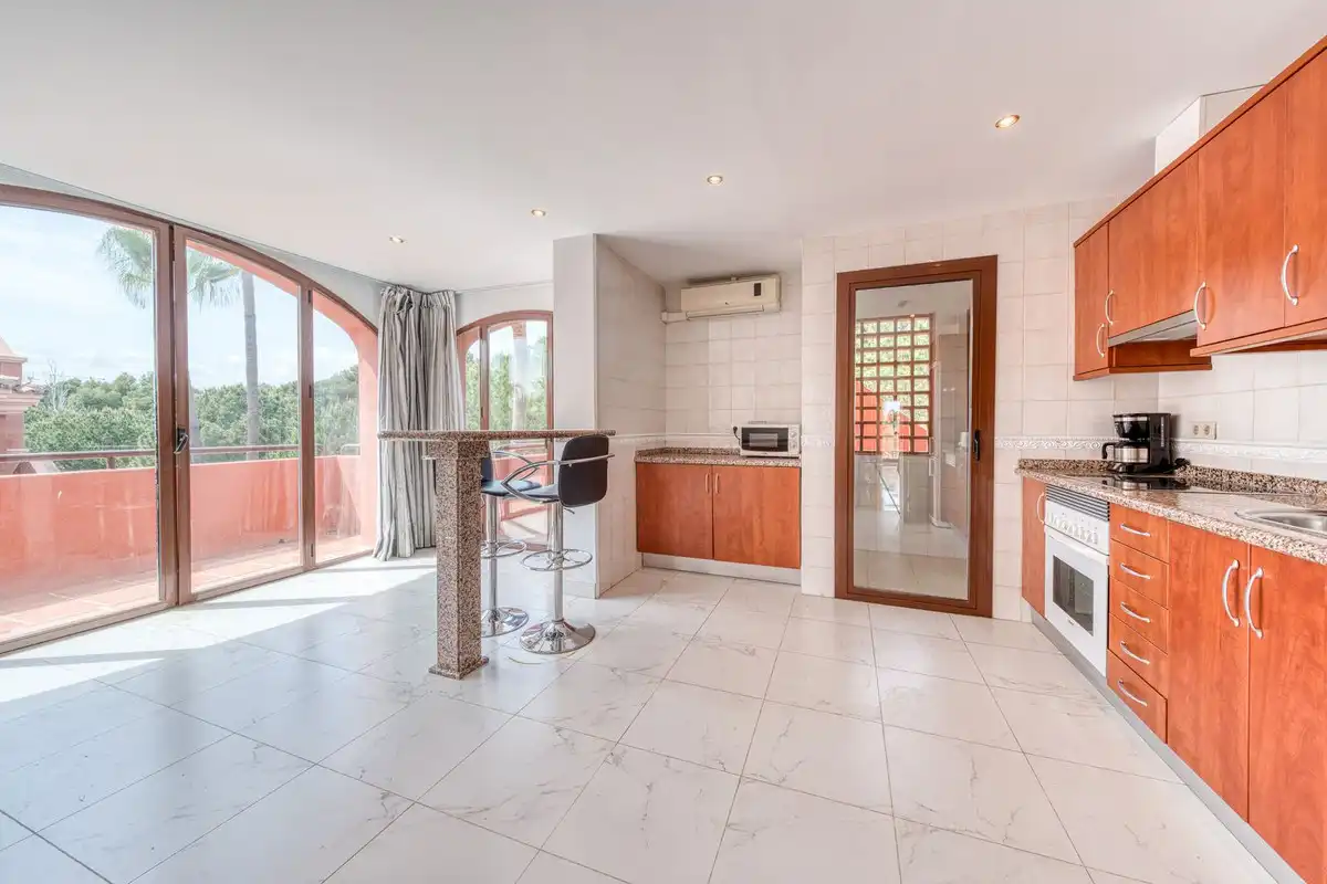 Cuina de Dúplex en venda en Marbella amb Aire condicionat, Terrassa i Traster